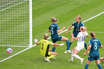 Chloe Kelly marca el 2-1 a Alemania.