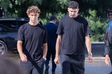 João Félix llega al funeral de Diogo Jota y su hermano André Silva en la Igreja Matriz de Gondomar el 5 de julio de 2025 en Gondomar, Portugal.