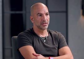 Peter Attia, experto en longevidad: “Lo único que recomiendo a las personas es que hagan ejercicio de una manera sostenible”