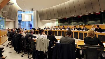 LaLiga defiende los fondos de inversión en el Parlamento