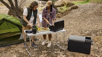 Esta nevera portátil es capaz de hacer cubitos de hielo en 15 minutos