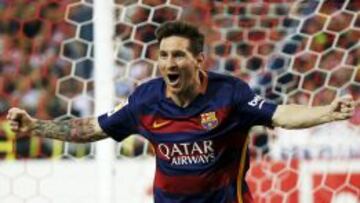 Messi festeja el gol que dio la victoria al Barça en el Calderón.