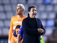 ¿Es Efraín Juárez el culpable de todo en Pumas?