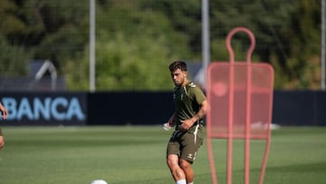 Fran Beltrán durante un entrenamiento del Celta.