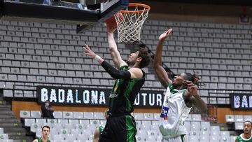 Ante Tomic anota durante el Joventut - Nanterre de la Eurocup.