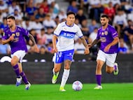 Futbol, Universidad Catolica vs Deportes Concepcion.
Fecha 2, Liga de Primera 2026.
El jugador de Universidad Catolica Matias Palavecino, controla el balon durante el partido de primera division realizado en el Estadio Claro Arena, Santigo, Chile.
08/02/2026
Pepe Alvujar/Photosport
Football, Universidad Catolica vs Deportes Concepcion.
2st turn, 2026 First Division League.
Universidad Catolica’s player Matias Palavecino, control the ball during a first division match at the Claro Arena Stadium in Santiago, Chile.
08/02/2026
Pepe Alvujar/Photosport