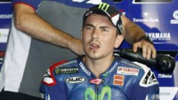 El piloto espa&ntilde;ol de Moto GP, Jorge Lorenzo, del equipo Movistar Yamaha, durante los entrenamientos libres del GP de Catalunya.