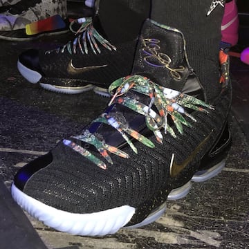 Los tenis de LeBron en NBA All Star 2019 