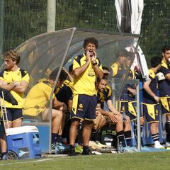 Idiakez se presenta en el homenaje a Arsenio y Scaloni