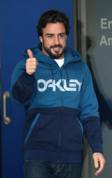 Fernando Alonso salió del Hospital General de Catalunya camino de Oviedo donde descansará para terminar de recuperarse.