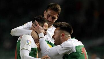 Un golazo de Iván Sánchez sentencia al Nàstic en Elche