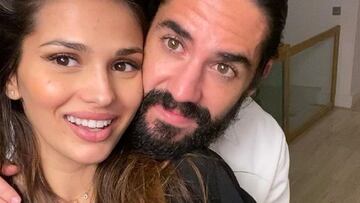 Isco y Sara S¨¢lamo se tat¨²an juntos... un cruas¨¢n