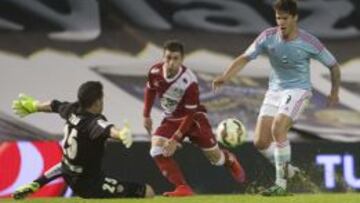GOLEADOR. En la imagen, Santi Mina anota el tercero de sus cuatro goles ante el Rayo con una vaselina.
