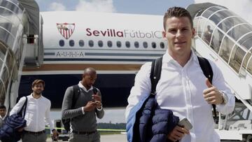 Gameiro, en un viaje con el Sevilla.