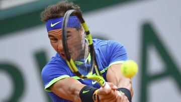 Nadal into French Open semis as Carreño Busta retires