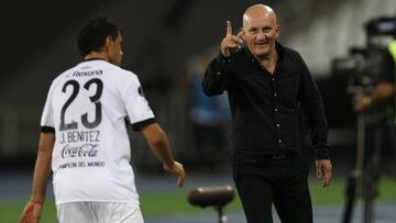 Repetto ya no es técnico de Olimpia tras ser destituido.