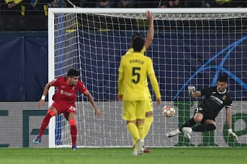 El extremo colombiano anotó en la victoria 2-3 de Liverpool ante Villarreal y fue la gran figura de la clasificación a la final de la Champions League. 