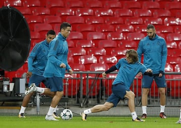 Cristiano Ronaldo and Modric at Wembley.