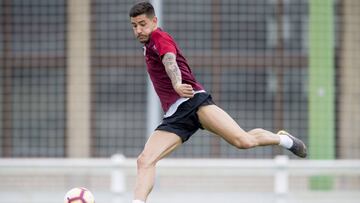 Yuri Berchiche en Lezama.