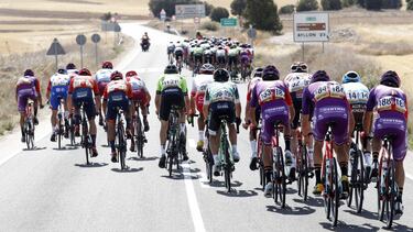 11/09/19 CICLISMO VUELTA CICLISTA A ESPAÑA 2019 ETAPA 17 ARANDA DE DUERO - GUADALAJARA PAISAJE PELOTON ABANICO PUBLICADA 12/09/19 NA MA38 1COL