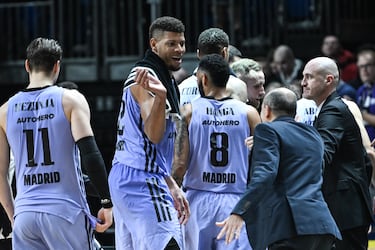 Musa frena a un intrépido Alba