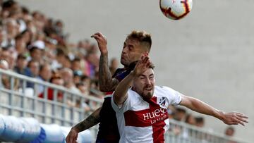 Rub&eacute;n Pe&ntilde;a durante el encuentro ante el Huesca.