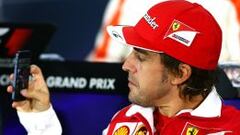  Fernando Alonso, durante la rueda de prensa de la FIA. 