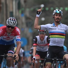 Alaphilippe marca territorio con Van der Poel y Van Aert
