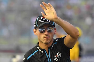 Robert Kubica llegando al circuito de Marian Bay del Gran Premio de Singapur. 