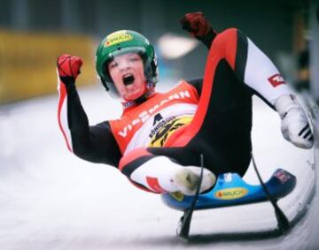 La austriaca Wolfgang Kindl celebra la tercera plaza en los Campeonatos del Mundo.