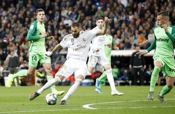 "Benzema has assumed the status of leader of the attack, as is Sergio Ramos at the back"