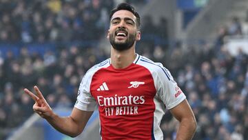 Mikel Merino, jugador del Arsenal, celebra uno de los goles anotados ante el Leicester City.
