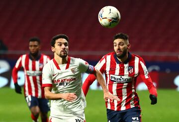 Jesús Navas y Yannick Carrasco.