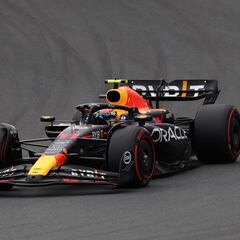 Checo Pérez pierde el podio en un ‘loco’ GP de los Países Bajos