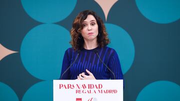 La presidenta de la Comunidad de Madrid, Isabel Díaz Ayuso, presenta la campaña de promoción "Para Navidad Regala Madrid’, en el Centro de Innovación Gastronómica Comunidad de Madrid, a 2 de diciembre de 2024, en Madrid (España). La campaña es una iniciativa que anima a los ciudadanos a apostar por productos locales durante las próximas fiestas, y que está organizada por la Asociación Empresarial de Industrias Alimentarias Regionales (ASEACAM) en colaboración con el Ejecutivo regional, empresarios y distribuidores.
02 DICIEMBRE 2024;AYUSO;PRESENTA;CAMPAÑA;NAVIDAD;REGALA;MADRID;PROMOCIÓN
Gustavo Valiente / Europa Press
02/12/2024