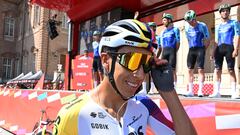 Egan Bernal confirma su participación en el Giro pese a las dudas con su físico