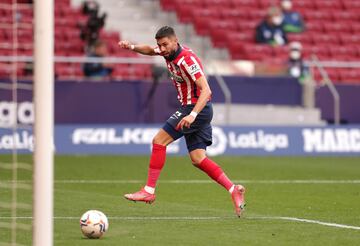 Yannick Carrasco marca el 3-0 al Eibar. 