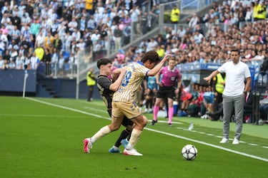 El Málaga gana a Las Palmas el partido de los siete puntos