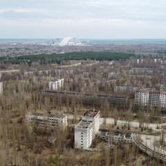 How big was Chernobyl, how many people died, and how far did the damage extend? Map of fallout