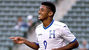 Dura baja para Honduras, pues el actual delantero de Santos Laguna, Choco Lozano, no podrá enfrentar a México, país donde juega.