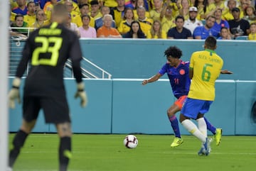 Brasil y Colombia empataron 2-2 en el Hard Rock Stadium. Luis Fernando Muriel anotó doblete, Neymar y Casemiro marcaron para el rival.