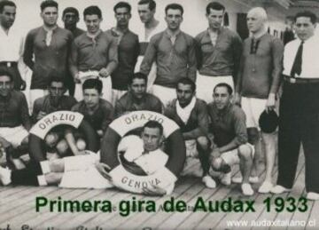 Audax Italiano participó en el primer torneo de Primera División realizado en 1933. Desde allí, estuvo en la máxima categoría del fútbol chileno hasta 1971, año en donde descendió a la B.