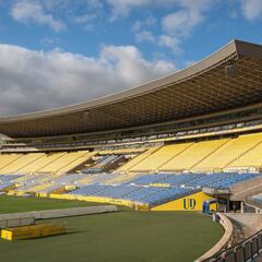 La cubierta de Tribuna del Estadio de Gran Canaria se pone a tono