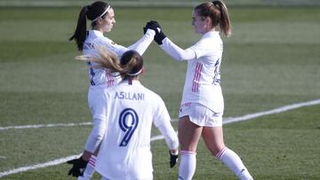 Jugadoras del Real Madrid celebran un gol ante el Sevilla.