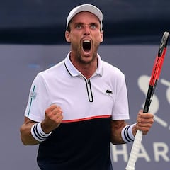 Bautista contiene a Dzumhur y gana el 6º título de su carrera