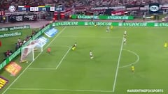 Lucero hizo temblar el Monumental con este gran gol