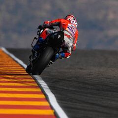 Dovizioso lidera el escuadrón Ducati con cuatro motos arriba