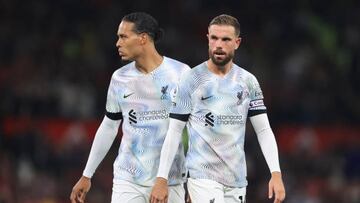 MANCHESTER, ENGLAND - AUGUST 22: Jordan Henderson of Liverpool and Virgil van Dijk of Liverpool during the Premier League match between Manchester United and Liverpool FC at Old Trafford on August 22, 2022 in Manchester, United Kingdom. (Photo by Simon Stacpoole/Offside/Offside via Getty Images)