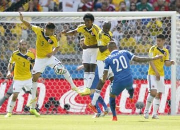 La Selección goleó a los europeos con goles de Pablo Armero, Teo Gutiérrez y James Rodríguez.