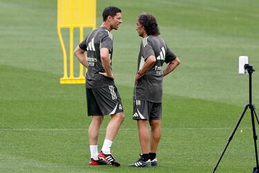 Xabi Alonso durante el entrenamiento. 

 